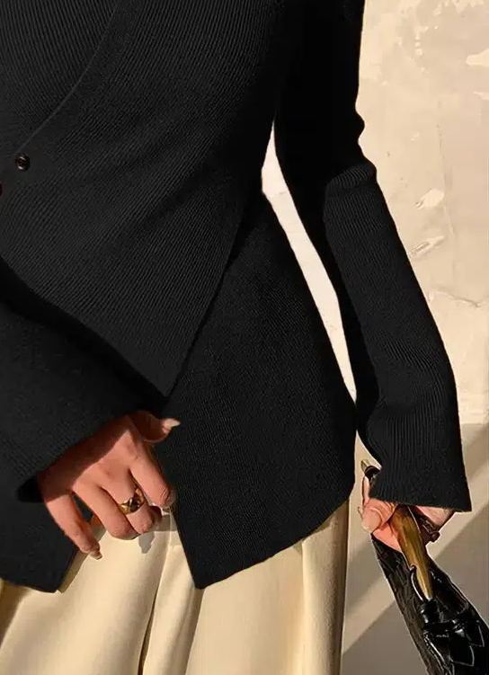 Modern Black Plain V-Neck Sweater