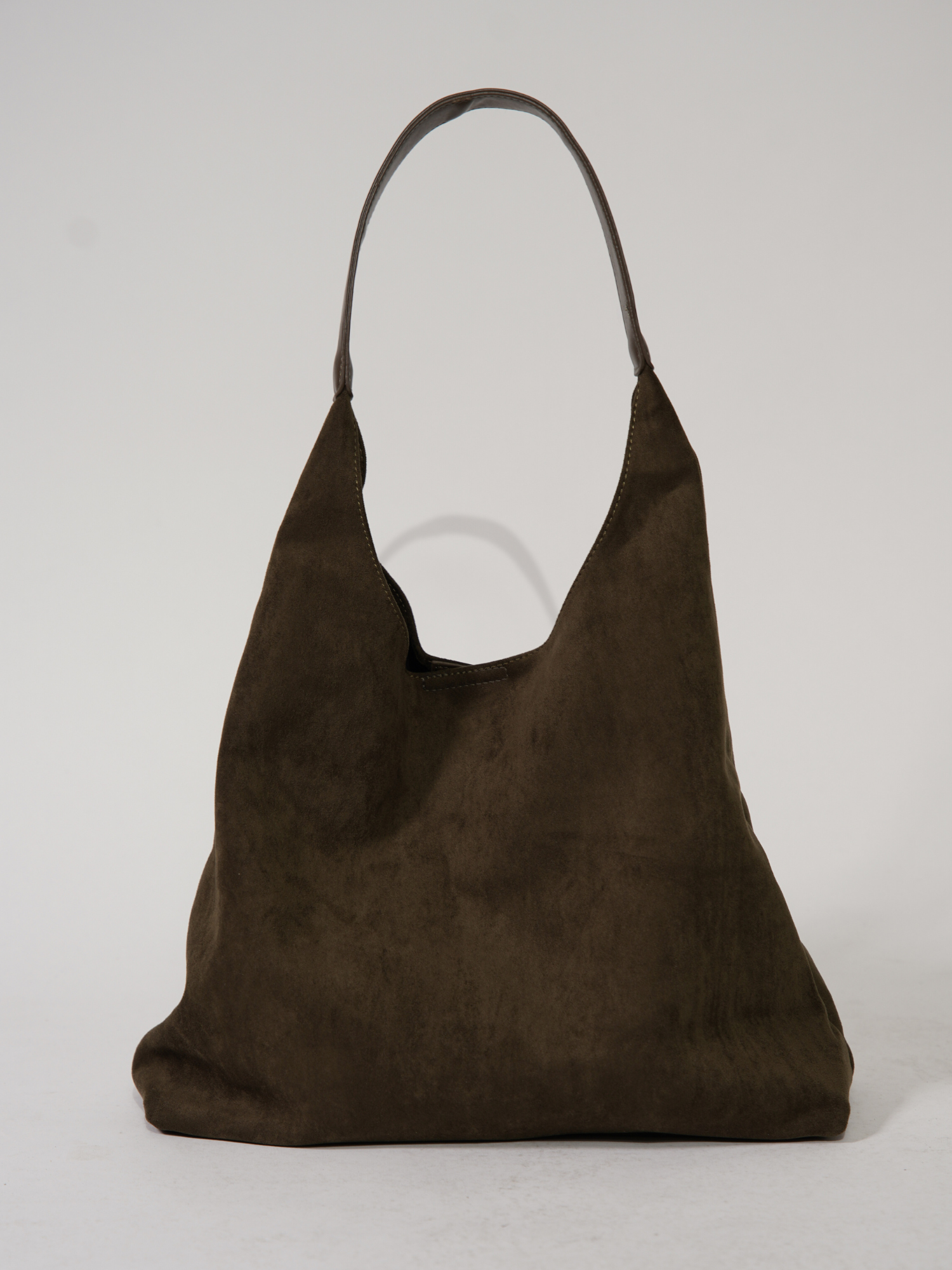 Timeless Leather Tote for Everyday Use