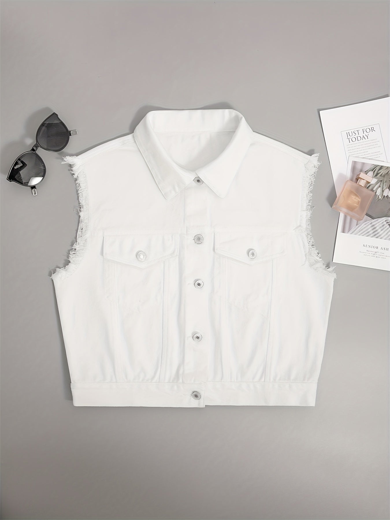 Johanna - Sleeveless Denim Jacket with Flap Pockets