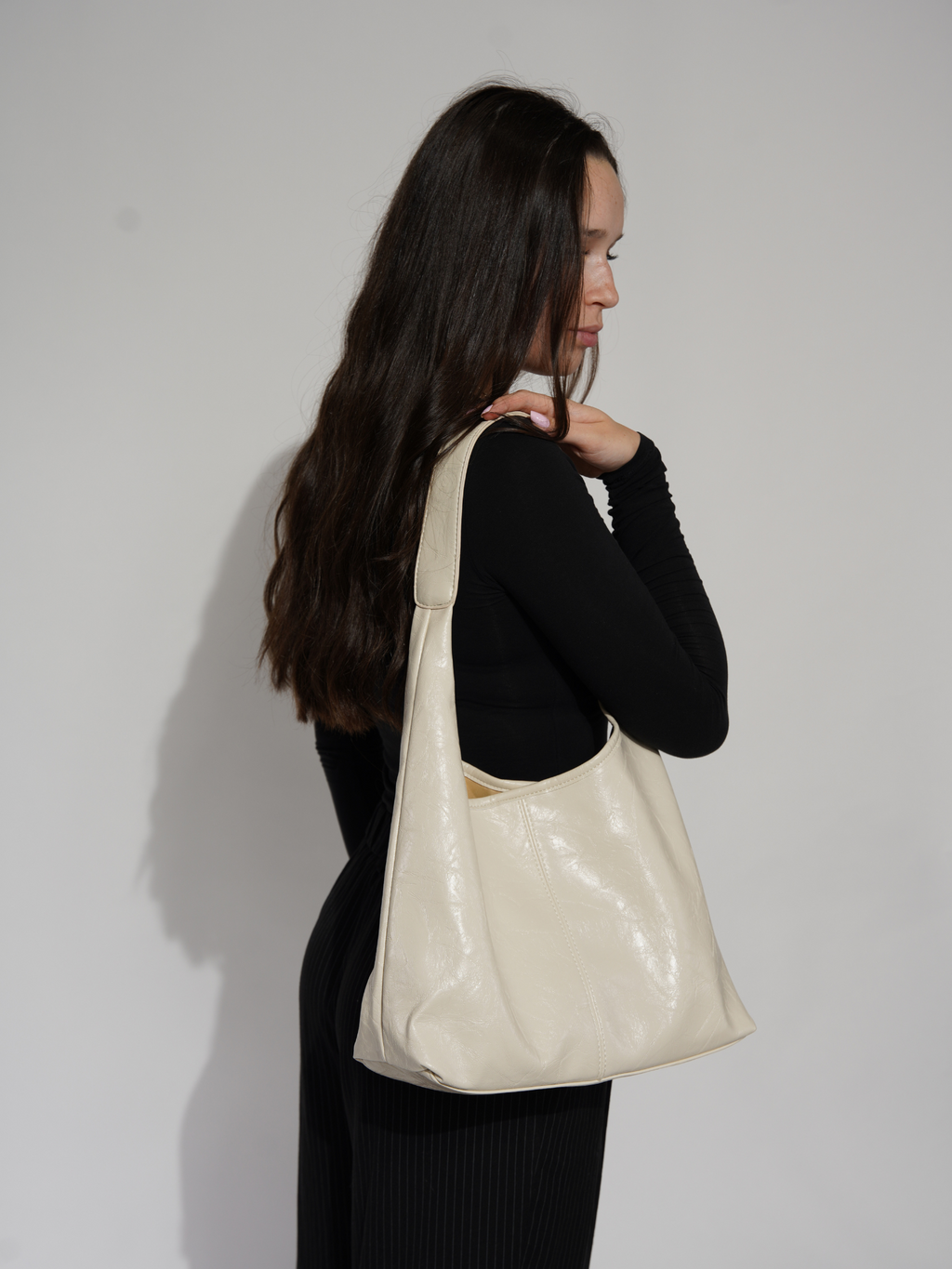 Vintage-Inspired Distressed Leather Tote