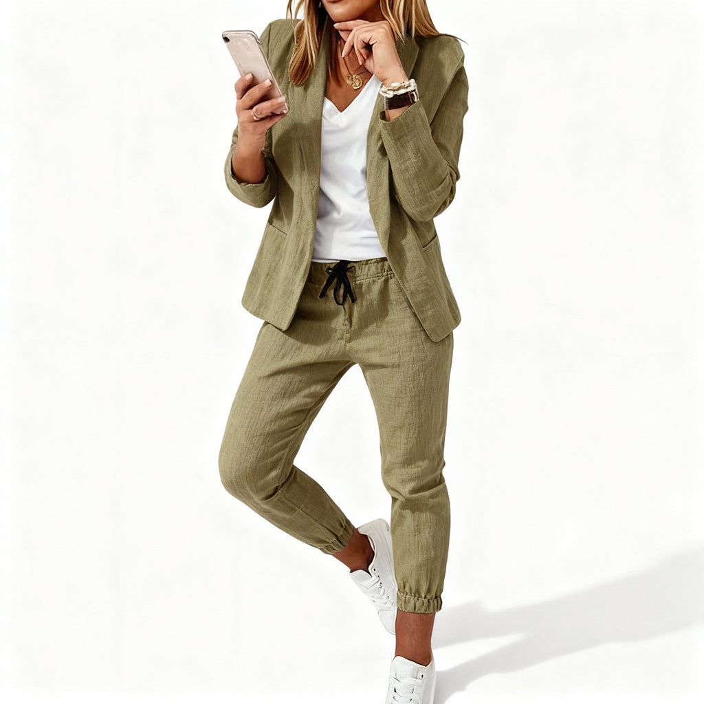 Chic Women's Blazer and Jogger Set – Coordinated Blazer and Pant Ensemble