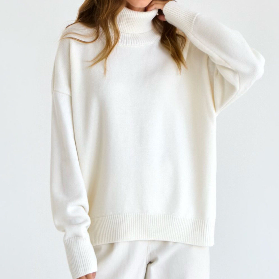 Women's Oversized Turtleneck Sweater - Basic Knit Design