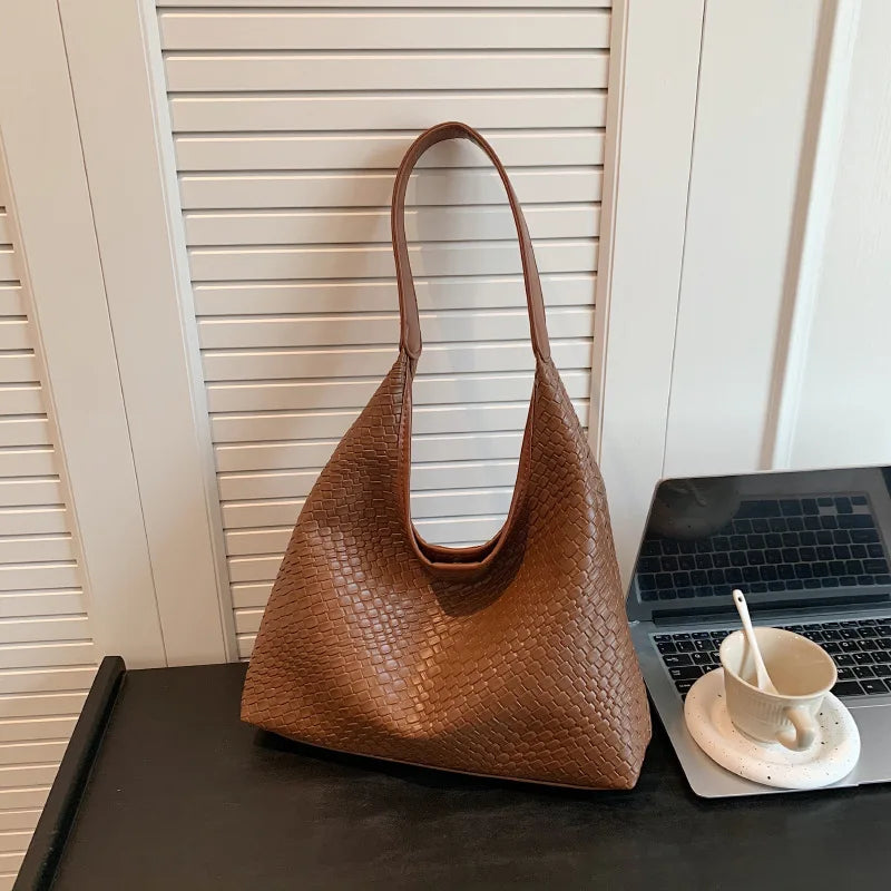 Sandia - Chic Women's Tote Bag